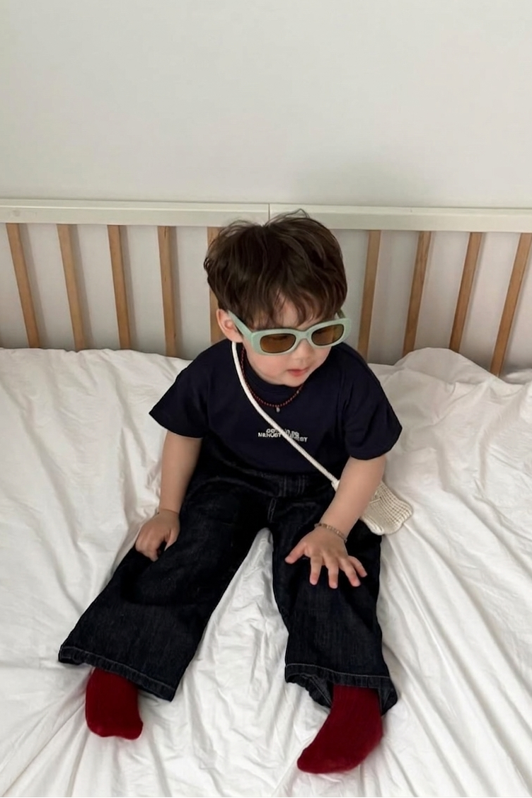 SUN-GLASSES
