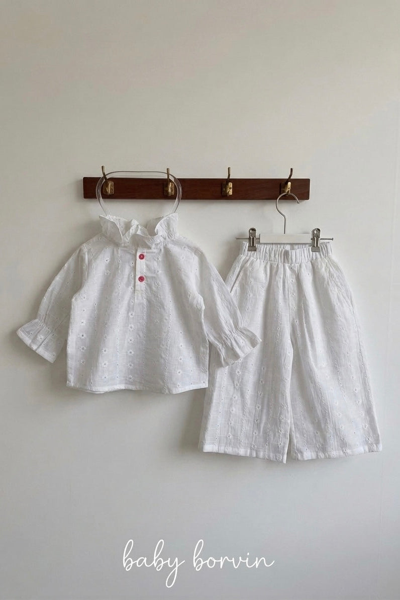 The white Daisy Breeze Set 🌼